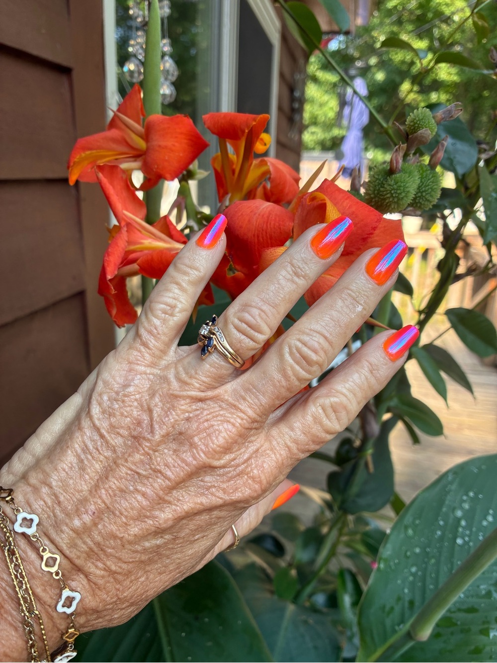 Red Aspen Nail Dashes over 600 sets to choose from. Please let me know length